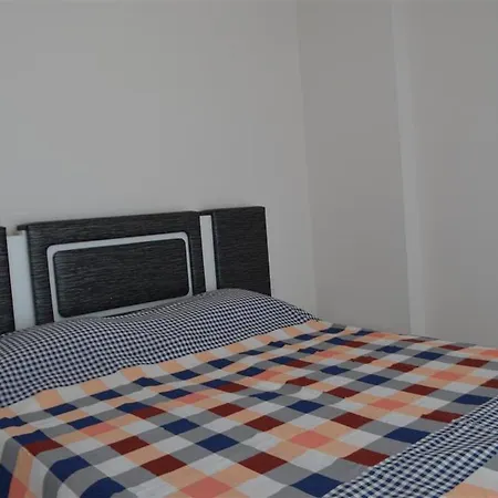 Elite Life 4 Apartment *