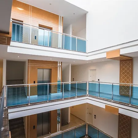 Elite Life 4 Apartment *